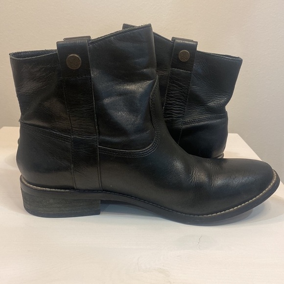 VINCE CAMUTO Leather Ankle Boot - Picture 2 of 10